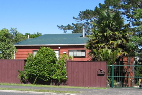 Photo of property in 117 Oreil Avenue, West Harbour, Auckland, 0618