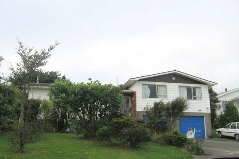 Photo of property in 111 Taylor Terrace, Tawa, Wellington, 5028