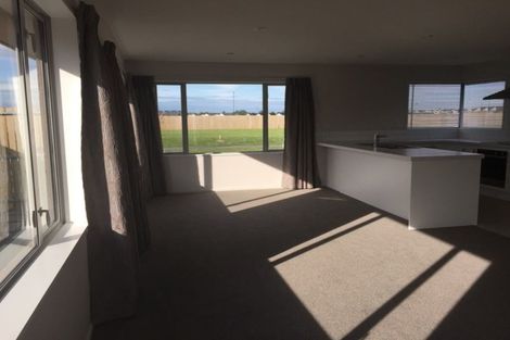 Photo of property in 3 Bradwell Crescent, Halswell, Christchurch, 8025