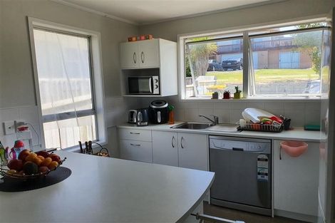 Photo of property in 64a Colwill Road, Massey, Auckland, 0614