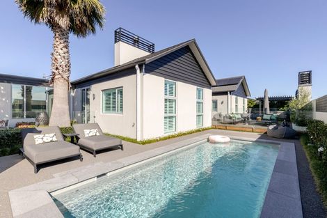 Photo of property in 5 Tupuhi Place, Highlands Park, New Plymouth, 4312