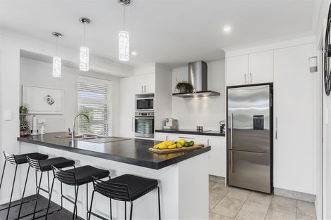 Photo of property in 17 Blanche Road, Papamoa Beach, Papamoa, 3118