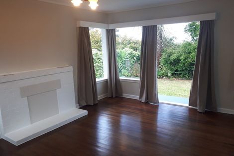 Photo of property in 239 Hepburn Road, Glendene, Auckland, 0602