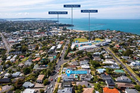 Photo of property in 1/66 Browns Bay Road, Rothesay Bay, Auckland, 0630