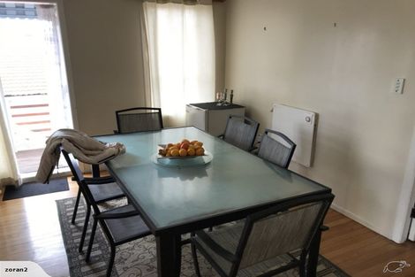 Photo of property in 14 Yeovil Road, Te Atatu Peninsula, Auckland, 0610