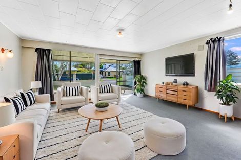 Photo of property in 42 Montgomery Crescent, Bader, Hamilton, 3206