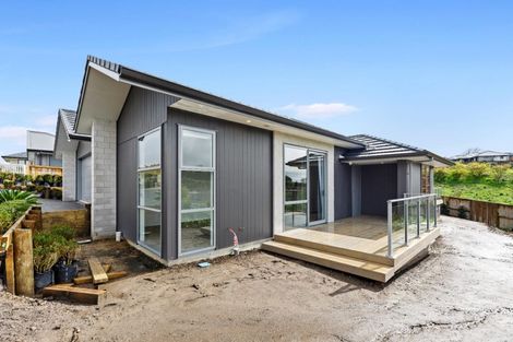 Photo of property in 30 Kiritiana Close, Pyes Pa, Tauranga, 3112