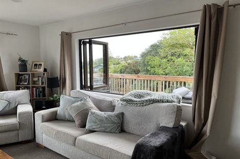 Photo of property in 77 Vipond Road, Stanmore Bay, Whangaparaoa, 0932