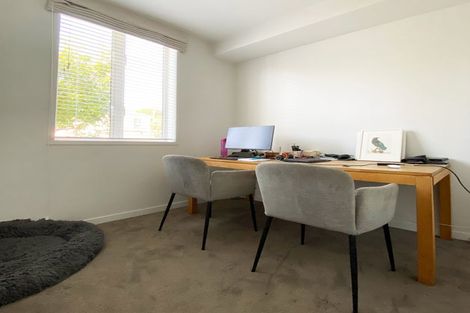 Photo of property in 9/83 Hinemoa Street, Birkenhead, Auckland, 0626