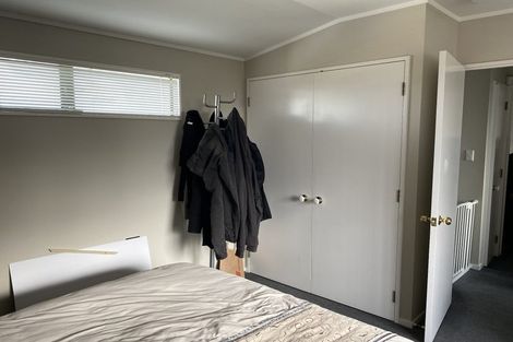 Photo of property in 1/4 Avalon Place, Glenfield, Auckland, 0629