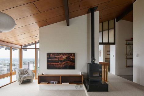 Photo of property in 76 Cannon Hill Crescent, Mount Pleasant, Christchurch, 8081