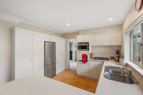 Photo of property in 5 Pat O'connor Place, Manurewa, Auckland, 2105