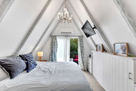 Photo of property in 12 Mckenzie Place, Waikuku Beach, 7402