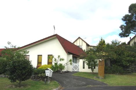 Photo of property in 1/32 Scarlock Avenue, Browns Bay, Auckland, 0630