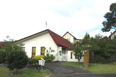 Photo of property in 1/32 Scarlock Avenue, Browns Bay, Auckland, 0630