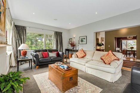 Photo of property in 33 Cheviot Road, Lowry Bay, Lower Hutt, 5013