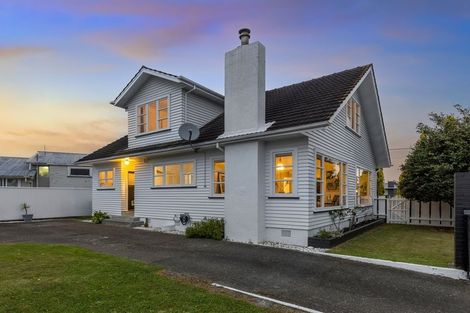 Photo of property in 14 Duke Street, Levin, 5510