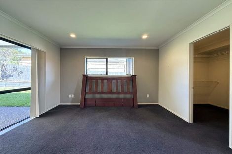 Photo of property in 5 Pittville Place, Henderson, Auckland, 0612