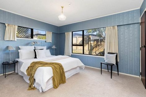 Photo of property in 2/27 Derrimore Heights, Clover Park, Auckland, 2019