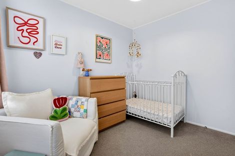 Photo of property in 2/47 Birkdale Road, Birkdale, Auckland, 0626
