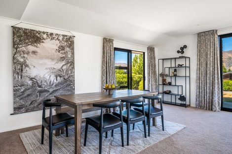 Photo of property in 16 Makomako Road, Wanaka, 9305