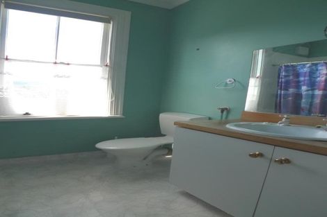 Photo of property in 28 Henry Street, Kilbirnie, Wellington, 6022