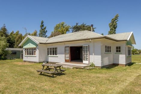 Photo of property in 1467 Main Road North, Waikuku, Rangiora, 7473
