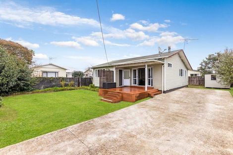 Photo of property in 17 Smiths Avenue, Papakura, 2110
