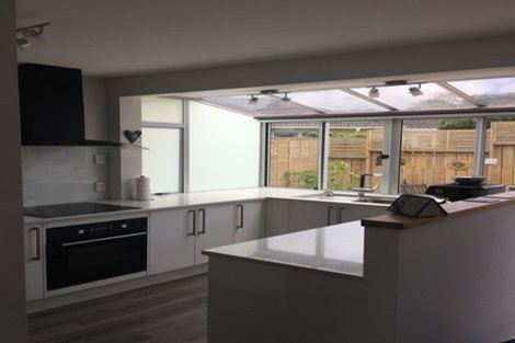 Photo of property in 57 Fairmount Road, Titirangi, Auckland, 0604