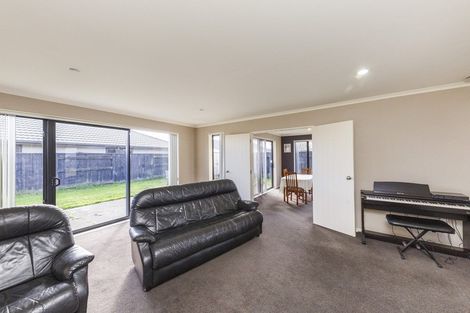 Photo of property in 23 Geneva Terrace, Kelvin Grove, Palmerston North, 4414