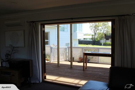 Photo of property in 11 Bay Vista Drive, Red Beach, 0932