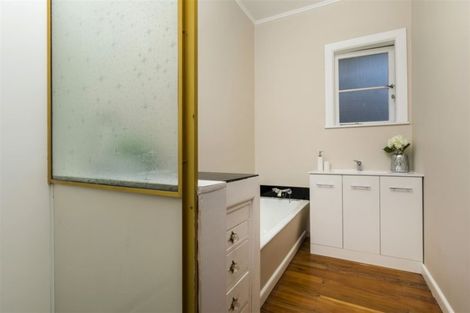 Photo of property in 207 Titirangi Road, Titirangi, Auckland, 0604