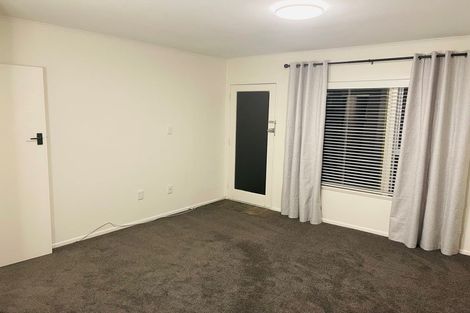 Photo of property in 2/58 Amaru Road, One Tree Hill, Auckland, 1061