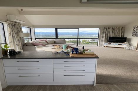 Photo of property in 2/7 Brigid Place, Mount Pleasant, Christchurch, 8081