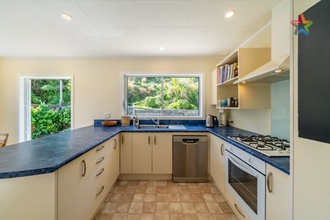 Photo of property in 4 Tarras Grove, Kelson, Lower Hutt, 5010