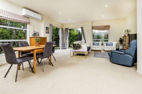 Photo of property in 5/40 Scarlet Oak Drive, Schnapper Rock, Auckland, 0632