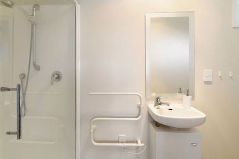 Photo of property in 55/64 Kawaha Point Road, Kawaha Point, Rotorua, 3010