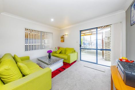 Photo of property in 9 Goh Place, Manurewa, Auckland, 2105