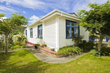Photo of property in 1138 High Street, Taita, Lower Hutt, 5011