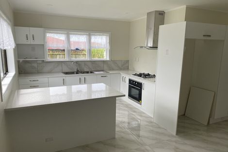 Photo of property in 92 Palmers Road, Clendon Park, Auckland, 2103