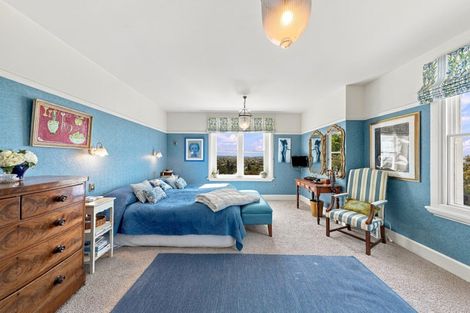 Photo of property in 17 Heaton Rhodes Place, Cashmere, Christchurch, 8022