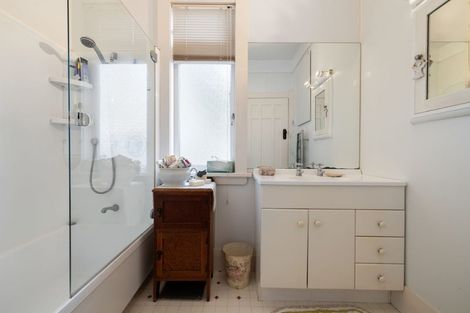 Photo of property in 10 East Street, Claudelands, Hamilton, 3214