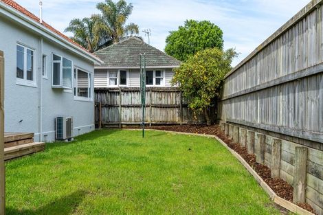 Photo of property in 82 Maeroa Road, Maeroa, Hamilton, 3200