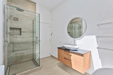 Photo of property in 1/37 Parr Terrace, Castor Bay, Auckland, 0620