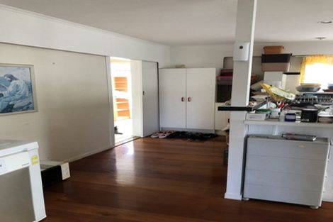 Photo of property in 125 Millbrook Road, Sunnyvale, Auckland, 0612