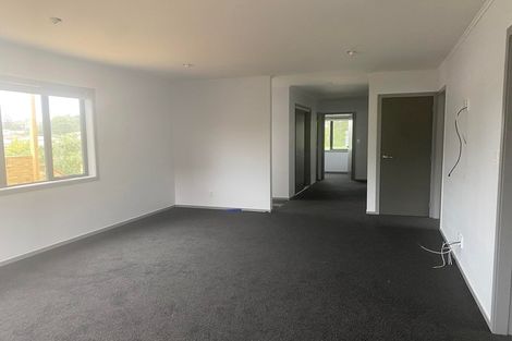 Photo of property in 34c Speargrass Grove, Timberlea, Upper Hutt, 5018