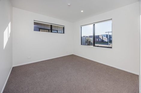 Photo of property in 124 Pepene Avenue, Takanini, Auckland, 2112