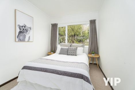 Photo of property in 2/15 Bloomsbury Grove, Newlands, Wellington, 6037