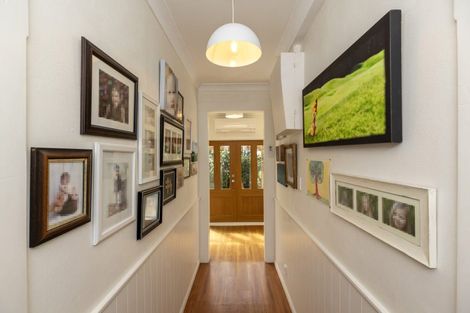 Photo of property in 11 Tiromoana Road, Raumati South, Paraparaumu, 5032