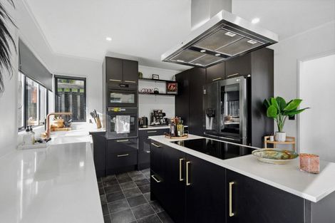 Photo of property in 3 Pilot Lane, Whitby, Porirua, 5024